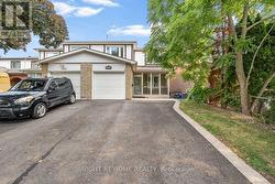 1361 BRANDS COURT Pickering, ON L1V 2T2