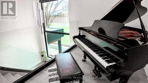 Second Level - 8987 Powers Road, Central Elgin, ON - Indoor Photo Showing Other Room