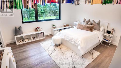 Second Level - 8987 Powers Road, Central Elgin, ON - Indoor Photo Showing Bedroom