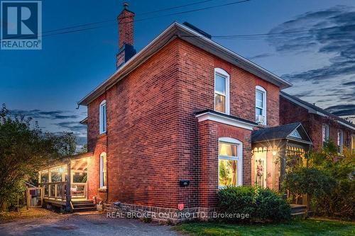 88 MOORE STREET , Carleton Place, Ontario K7C 2R2 3