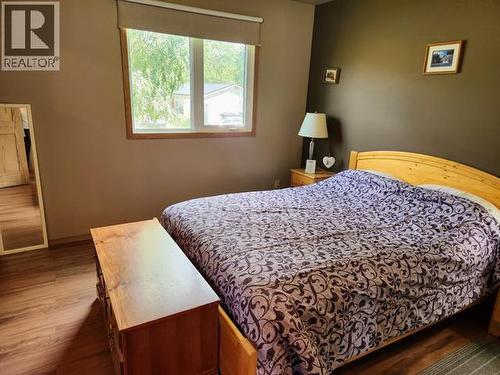 242 Dawson Drive, Faro, YT - Indoor Photo Showing Bedroom