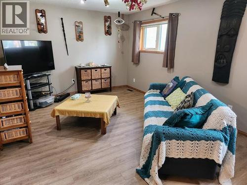 242 Dawson Drive, Faro, YT - Indoor
