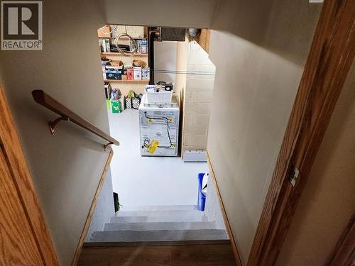 242 Dawson Drive, Faro, YT - Indoor Photo Showing Other Room