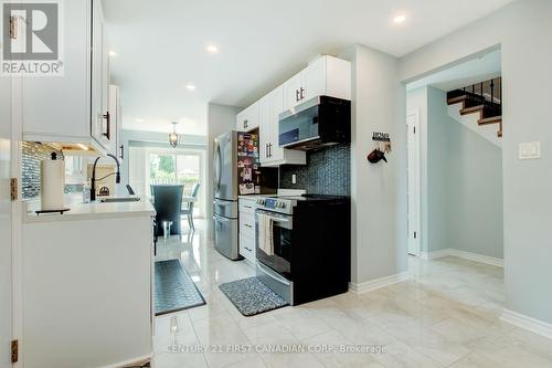 79 Newbridge Crescent, Brampton (Westgate), ON - Indoor Photo Showing Kitchen