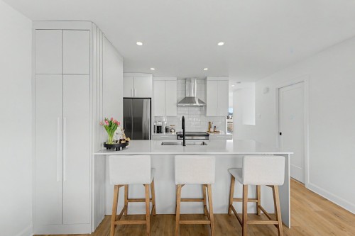 Cuisine - 145 Rue Bachand, Noyan, QC - Indoor Photo Showing Kitchen With Upgraded Kitchen
