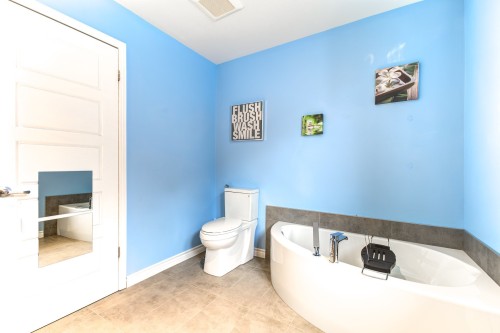 Salle de bains attenante à la CCP - 373Z Rue Upper Edison, Saint-Lambert, QC - Indoor Photo Showing Bathroom