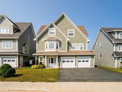 38 Blade Crescent  Mount Pearl, NL A1N 5K9