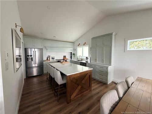 1635 Queen Elizabeth Dr, Bathurst, NB 