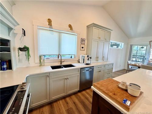1635 Queen Elizabeth Dr, Bathurst, NB 