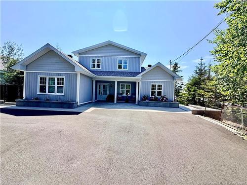 1635 Queen Elizabeth Dr, Bathurst, NB 