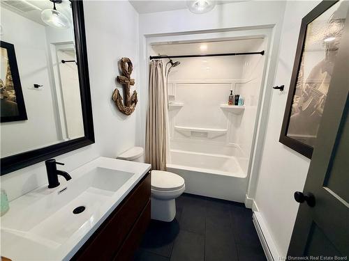 1635 Queen Elizabeth Dr, Bathurst, NB 