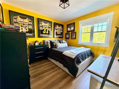 1635 Queen Elizabeth Dr, Bathurst, NB 