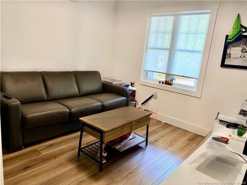 1635 Queen Elizabeth Dr, Bathurst, NB 