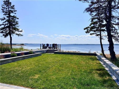 1635 Queen Elizabeth Dr, Bathurst, NB 