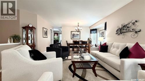 114 619 Heritage Lane, Saskatoon, SK - Indoor Photo Showing Living Room