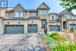 6 - 2254 ROCKINGHAM DRIVE  Oakville, ON L6H 7H8