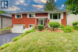21 KELLY Drive  Kitchener, ON N2M 1V7