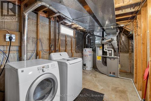 7 Thompson Avenue, St. Thomas, ON - Indoor Photo Showing Laundry Room