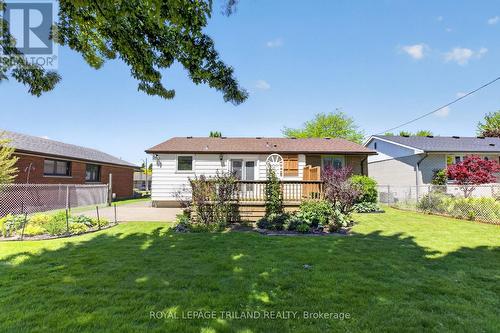 7 Thompson Avenue, St. Thomas, ON - Outdoor With Deck Patio Veranda
