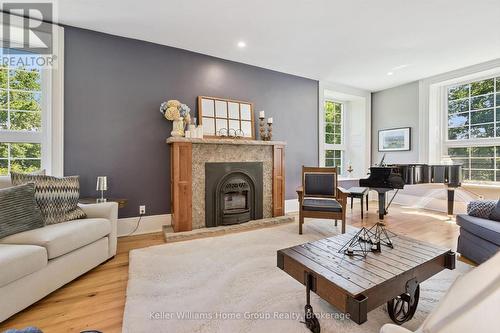 996 Scotland Street, Centre Wellington (Fergus), ON 