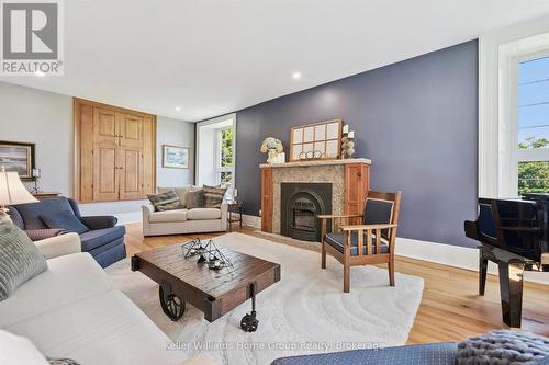 996 Scotland Street, Centre Wellington (Fergus), ON - Indoor Photo Showing Living Room With Fireplace