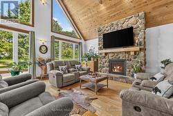 184 GOLF COURSE ROAD Quinte West (Sidney Ward), ON K0K 3E0