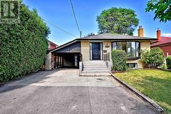 41 STANWOOD CRESCENT  Toronto, ON M9M 2A2