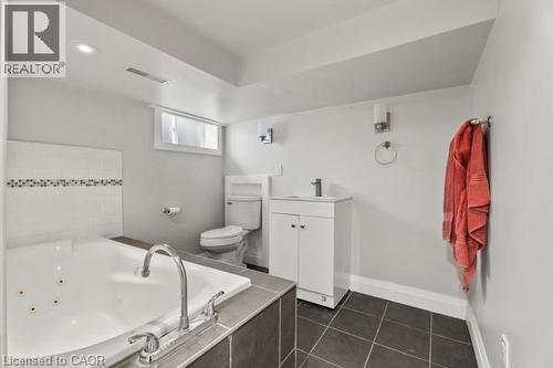 105 Rothsay Avenue, Hamilton, ON - Indoor Photo Showing Bathroom