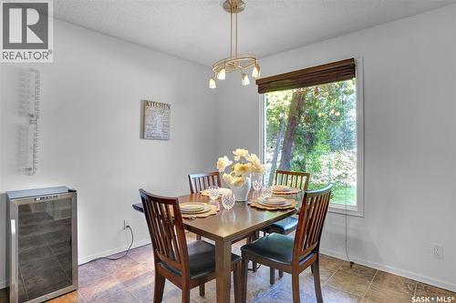 1385 Queen Crescent, Moose Jaw, SK - Indoor Photo Showing Dining Room