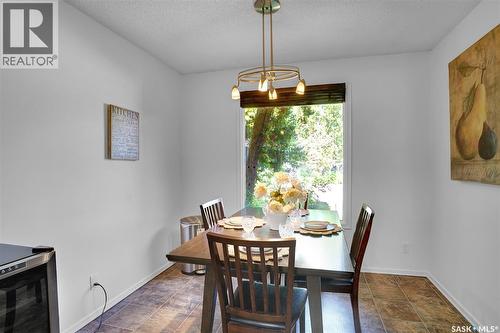 1385 Queen Crescent, Moose Jaw, SK - Indoor Photo Showing Dining Room