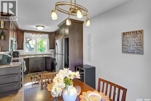 1385 Queen Crescent, Moose Jaw, SK - Indoor Photo Showing Dining Room