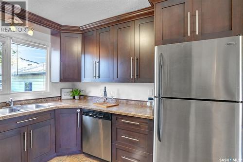 1385 Queen Crescent, Moose Jaw, SK - Indoor Photo Showing Kitchen With Stainless Steel Kitchen With Double Sink