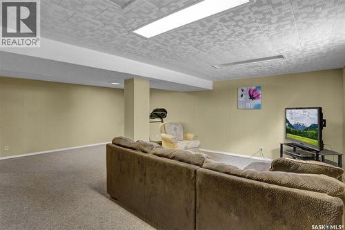 1385 Queen Crescent, Moose Jaw, SK - Indoor Photo Showing Basement