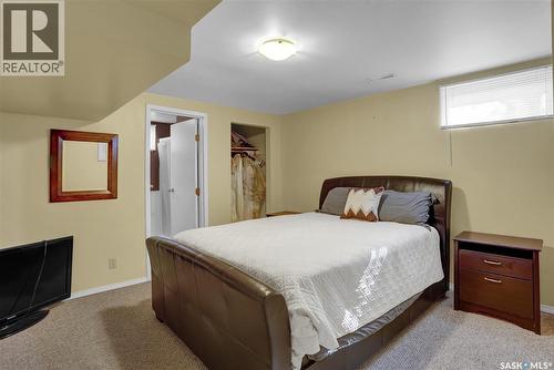 1385 Queen Crescent, Moose Jaw, SK - Indoor Photo Showing Bedroom