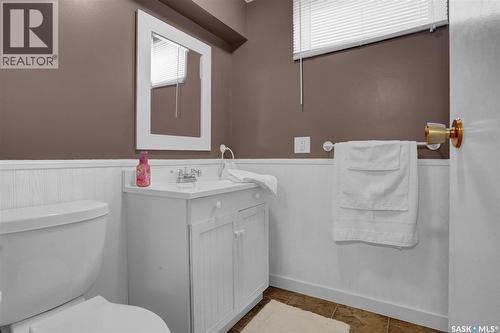 1385 Queen Crescent, Moose Jaw, SK - Indoor