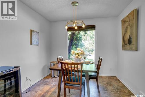 1385 Queen Crescent, Moose Jaw, SK - Indoor Photo Showing Dining Room