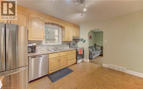 195 Belleview Avenue, Kitchener, ON - Indoor Photo Showing Kitchen