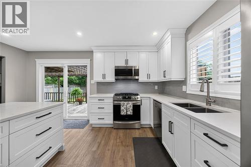 395 Brooktree Drive, St Clair, ON - Indoor Photo Showing Kitchen With Double Sink