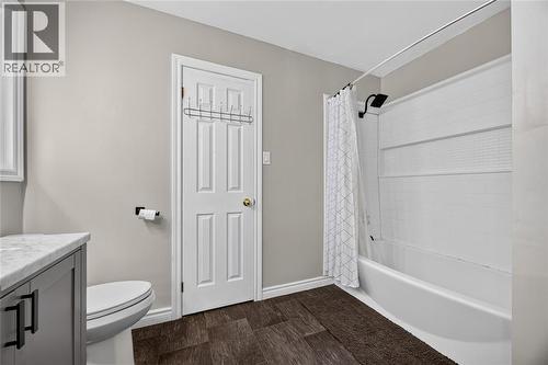 395 Brooktree Drive, St Clair, ON - Indoor Photo Showing Bathroom