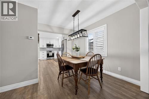 395 Brooktree Drive, St Clair, ON - Indoor Photo Showing Dining Room