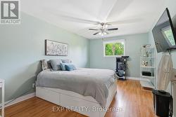 Bedroom 1 - 