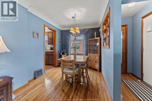 1003 Isabelle Place, Windsor, ON - Indoor Photo Showing Dining Room
