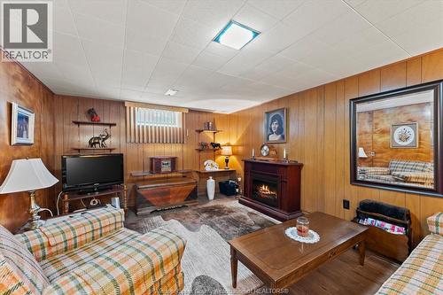 1003 Isabelle Place, Windsor, ON - Indoor With Fireplace