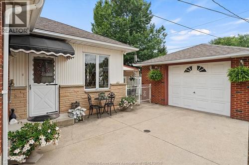 1003 Isabelle Place, Windsor, ON - Outdoor With Exterior