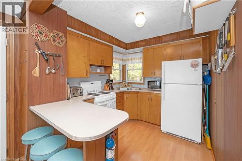 Kitchen - 1012 Armstrong Road, Gravenhurst, ON - Indoor Photo Showing Kitchen