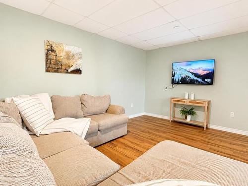 207 North Drive, Summerside, PE - Indoor Photo Showing Living Room