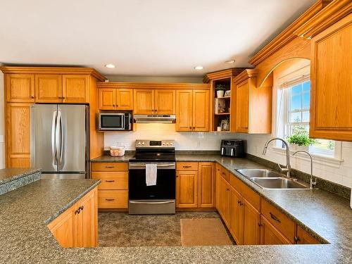 207 North Drive, Summerside, PE - Indoor Photo Showing Kitchen With Double Sink