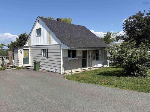 9 MacLaren Avenue  New Glasgow, NS B2H 3N3