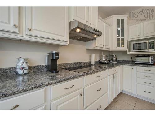 31 Grebe Avenue, Timberlea, NS - Indoor Photo Showing Kitchen