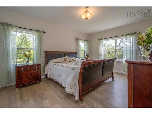 31 Grebe Avenue, Timberlea, NS - Indoor Photo Showing Bedroom